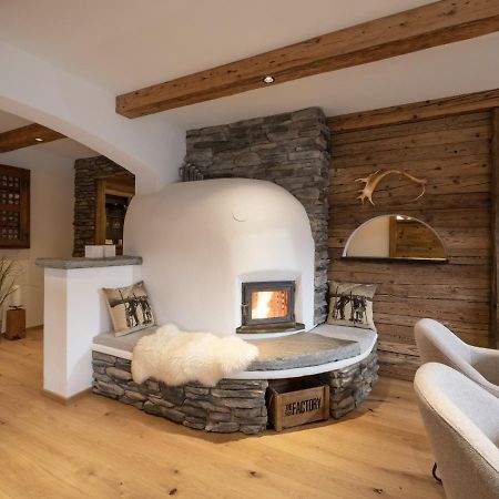 Alpine Lodge Brixen ブリクセン イン ターレ エクステリア 写真