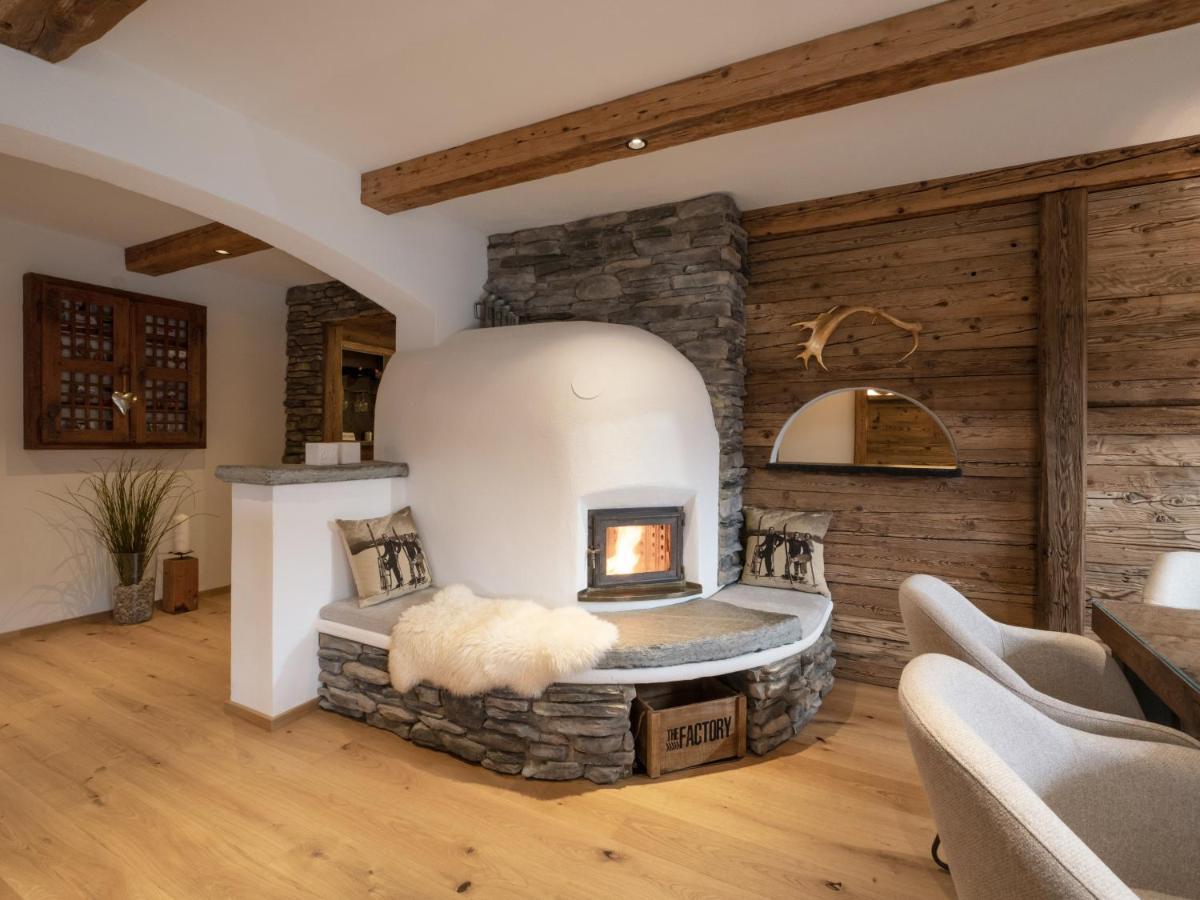 Alpine Lodge Brixen ブリクセン イン ターレ エクステリア 写真