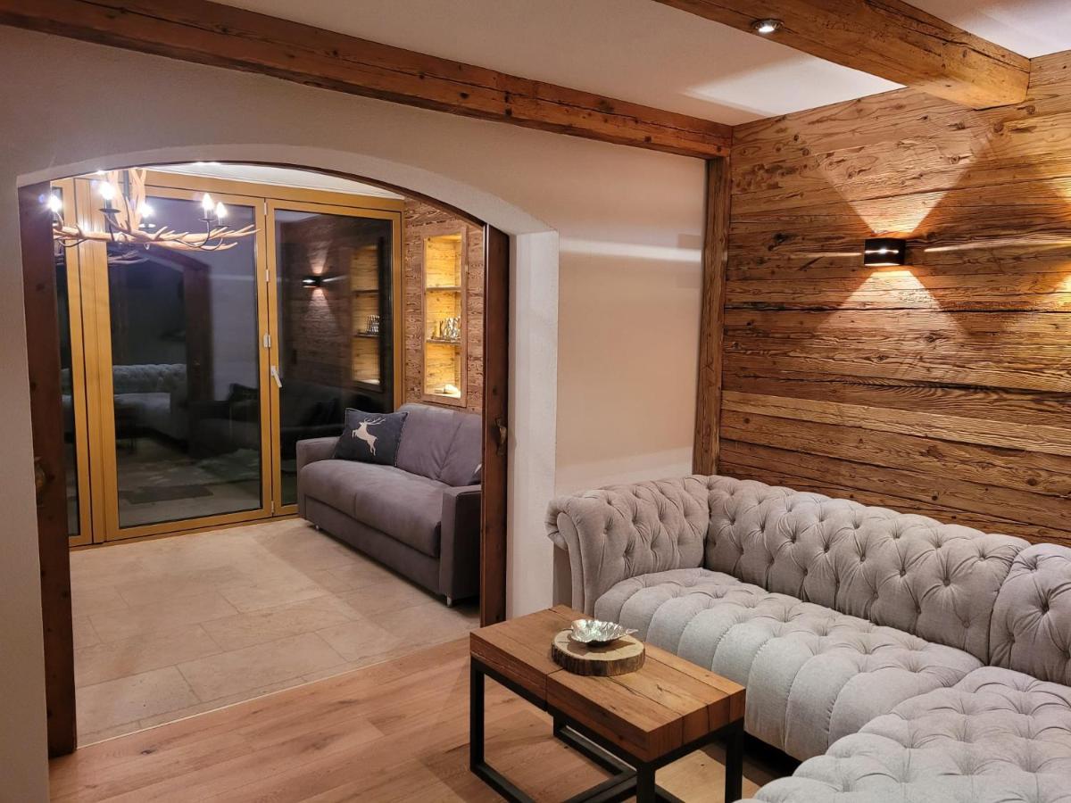 Alpine Lodge Brixen ブリクセン イン ターレ エクステリア 写真