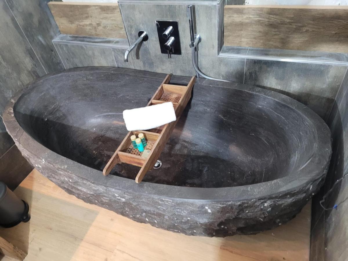 Alpine Lodge Brixen ブリクセン イン ターレ エクステリア 写真