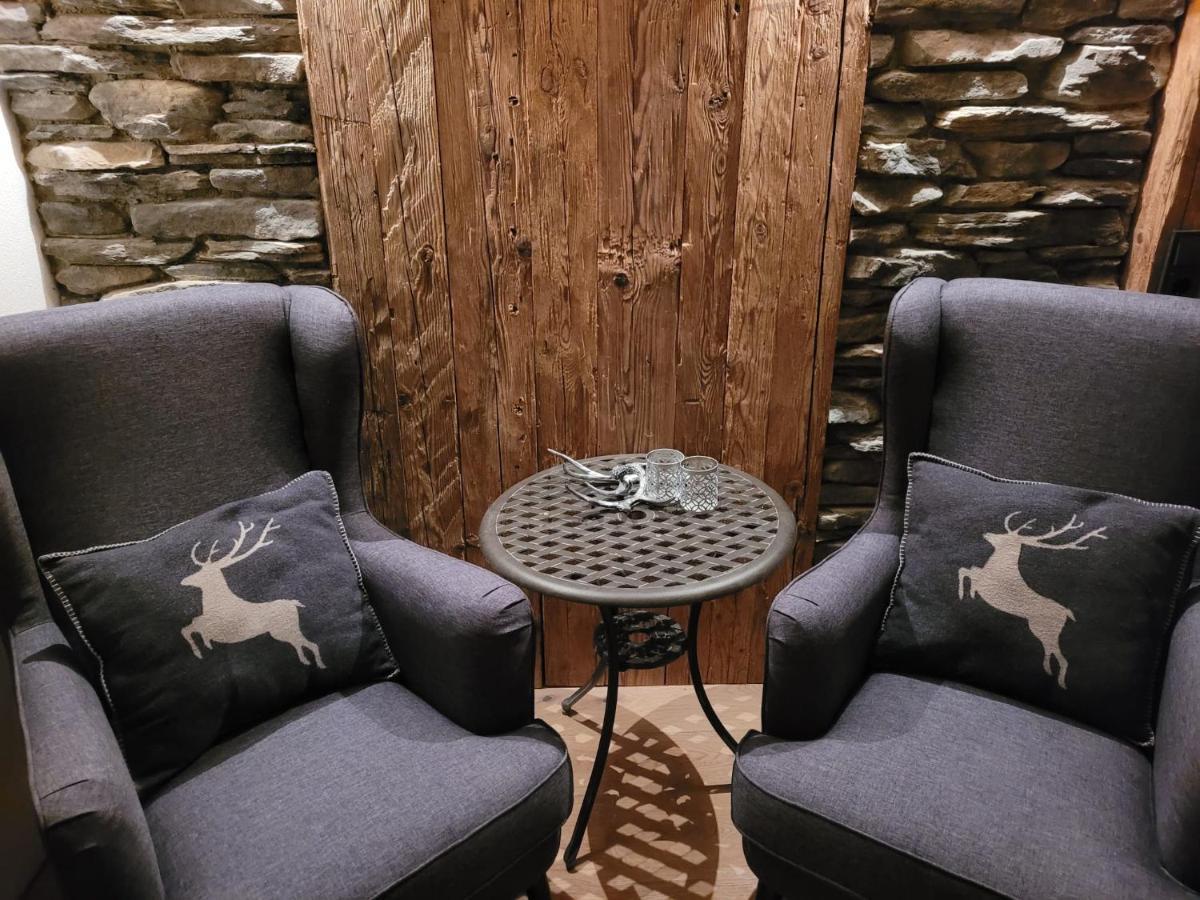 Alpine Lodge Brixen ブリクセン イン ターレ エクステリア 写真