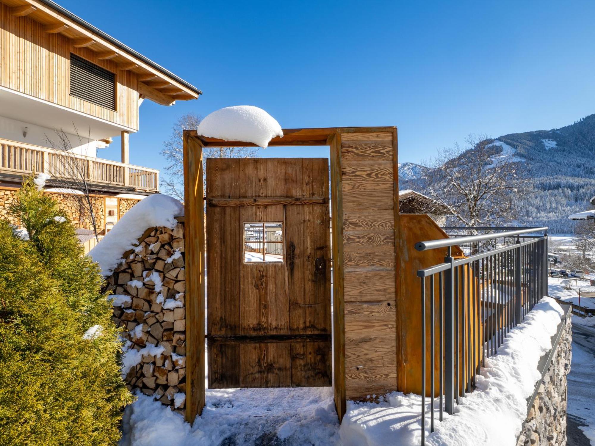 Alpine Lodge Brixen ブリクセン イン ターレ エクステリア 写真