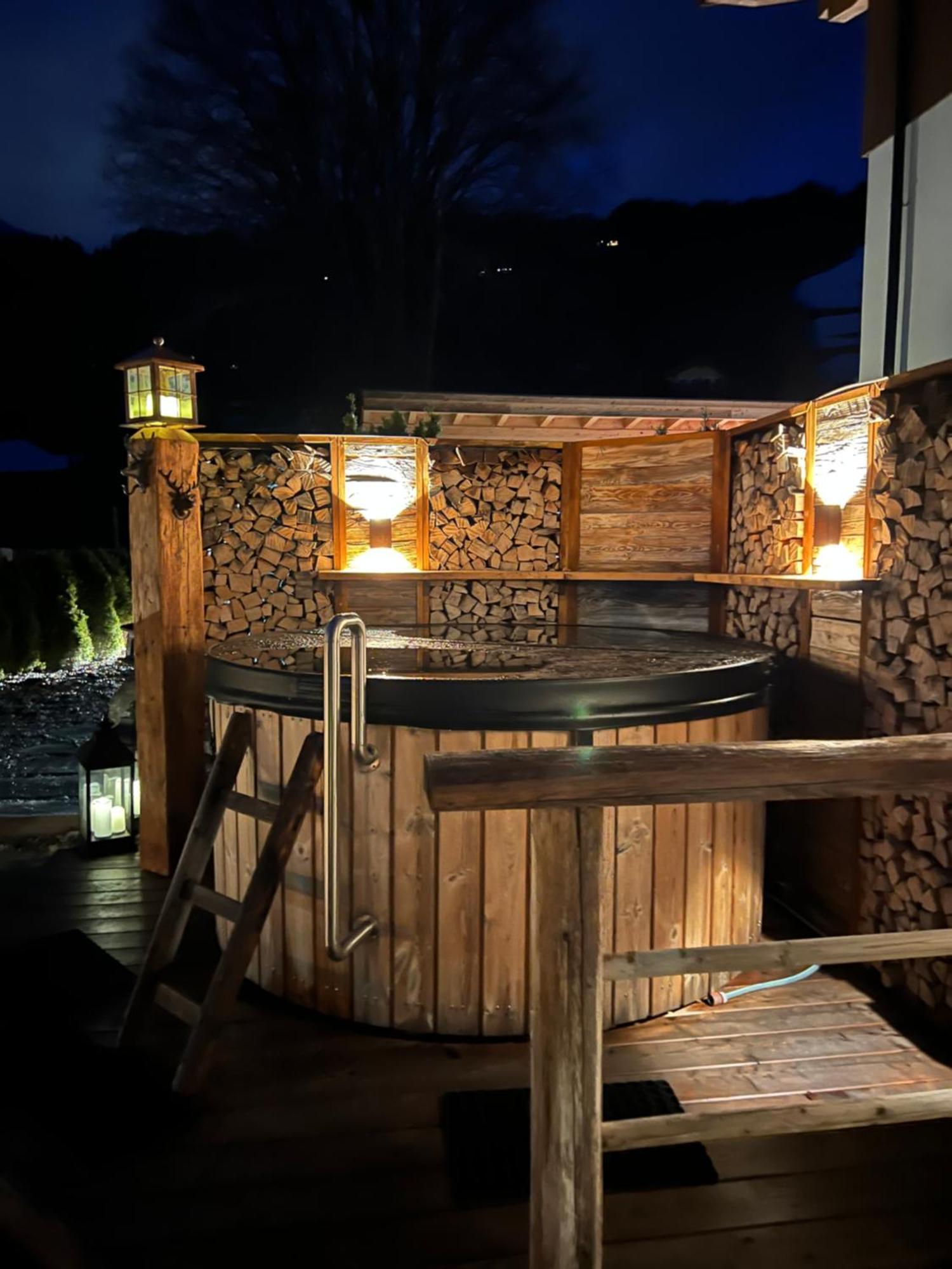 Alpine Lodge Brixen ブリクセン イン ターレ エクステリア 写真