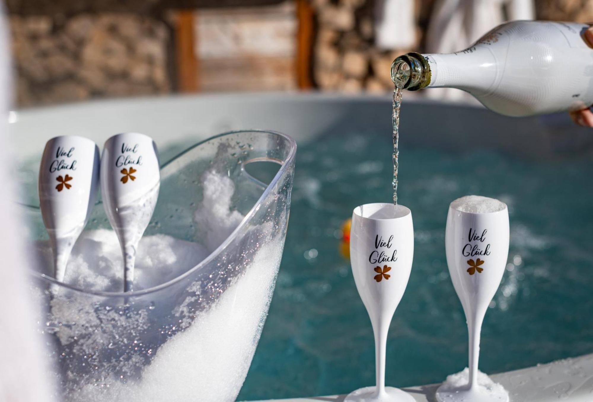 Alpine Lodge Brixen ブリクセン イン ターレ エクステリア 写真
