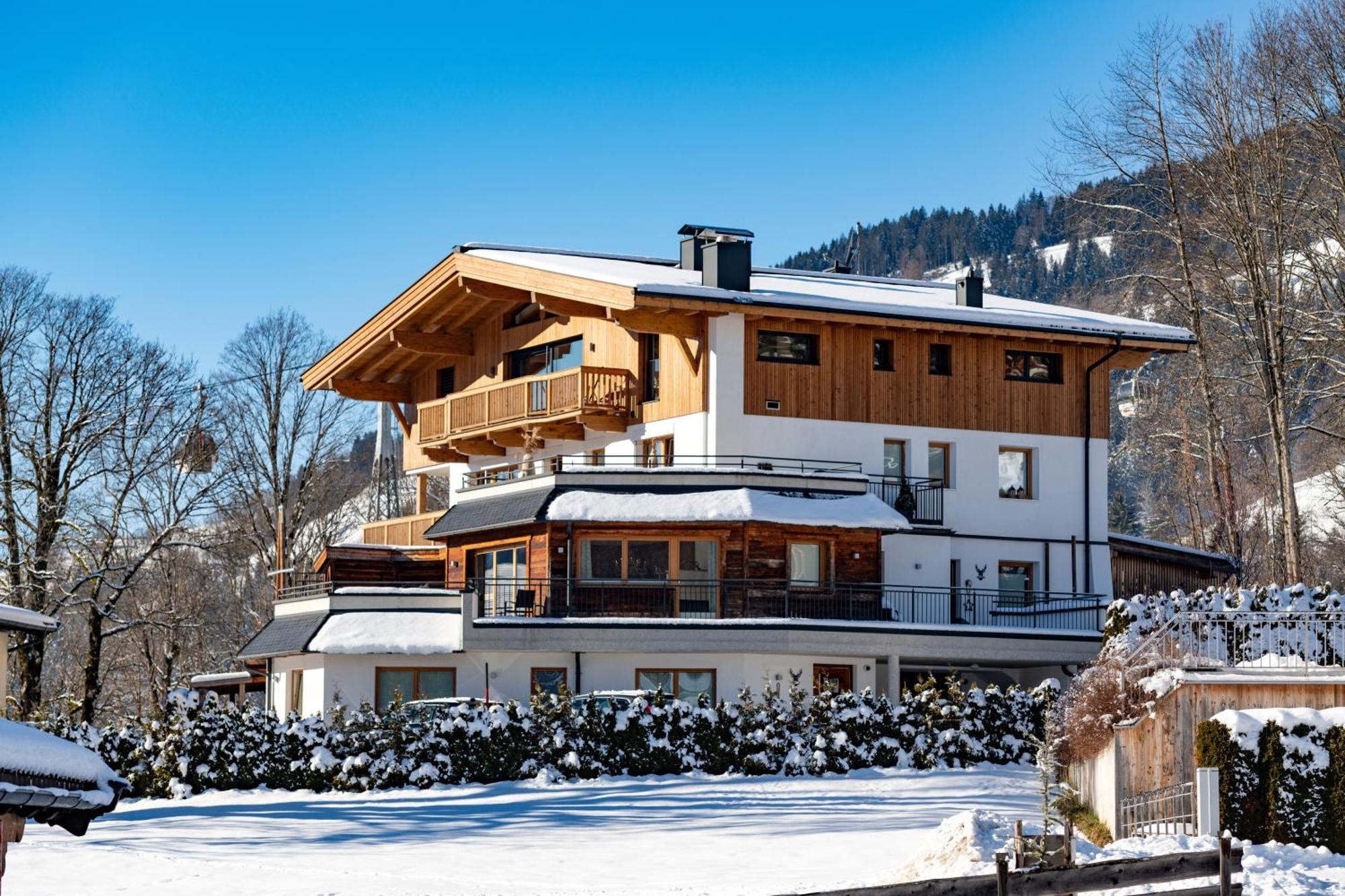 Alpine Lodge Brixen ブリクセン イン ターレ エクステリア 写真