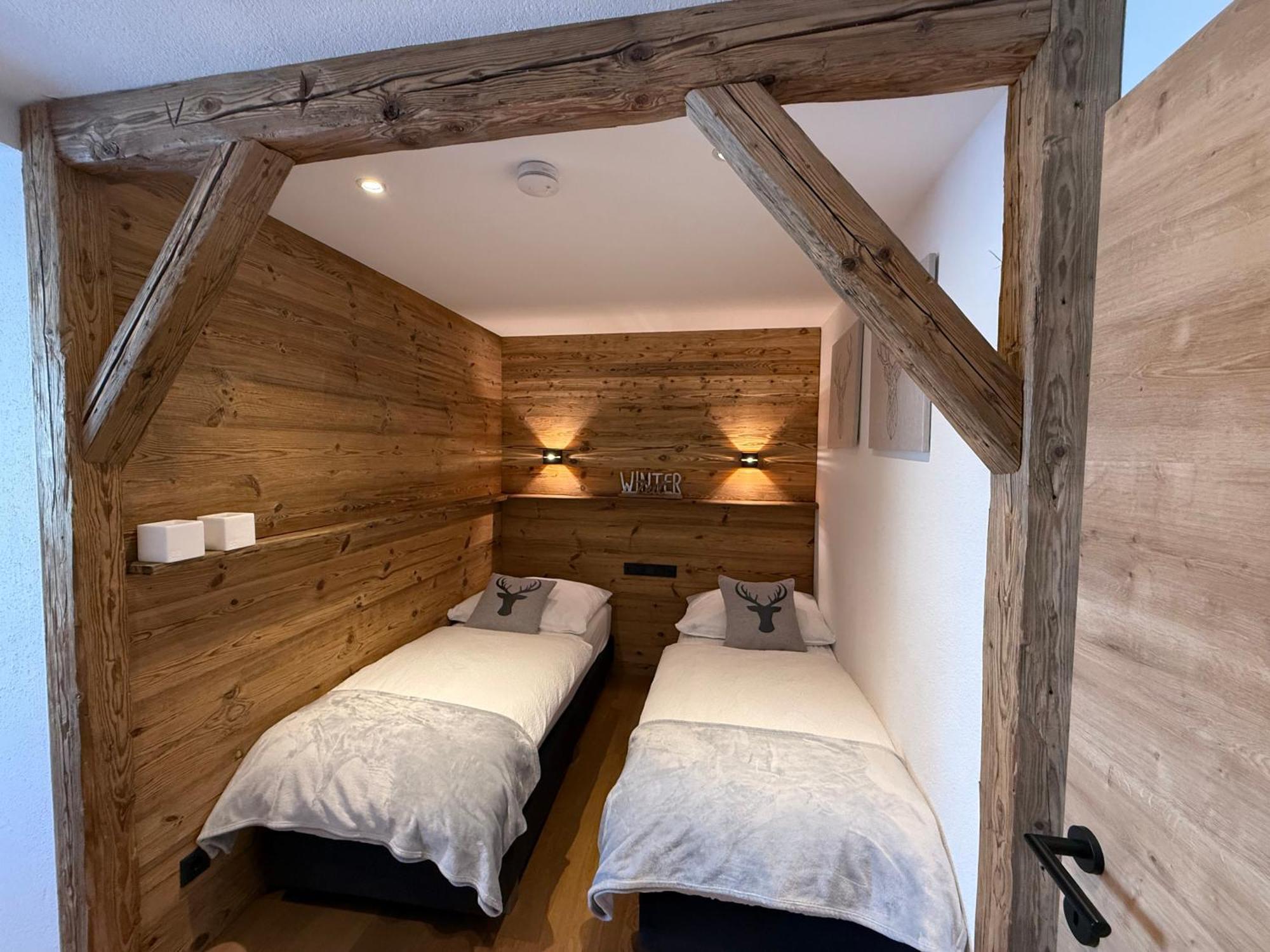 Alpine Lodge Brixen ブリクセン イン ターレ エクステリア 写真